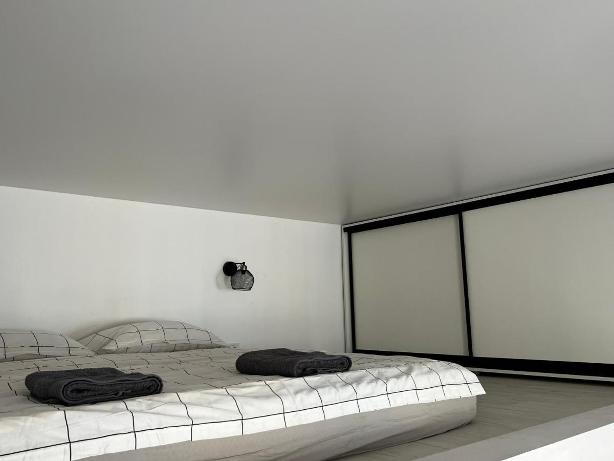 Apartment Lesya Kurbasa Lviv Eksteriør billede