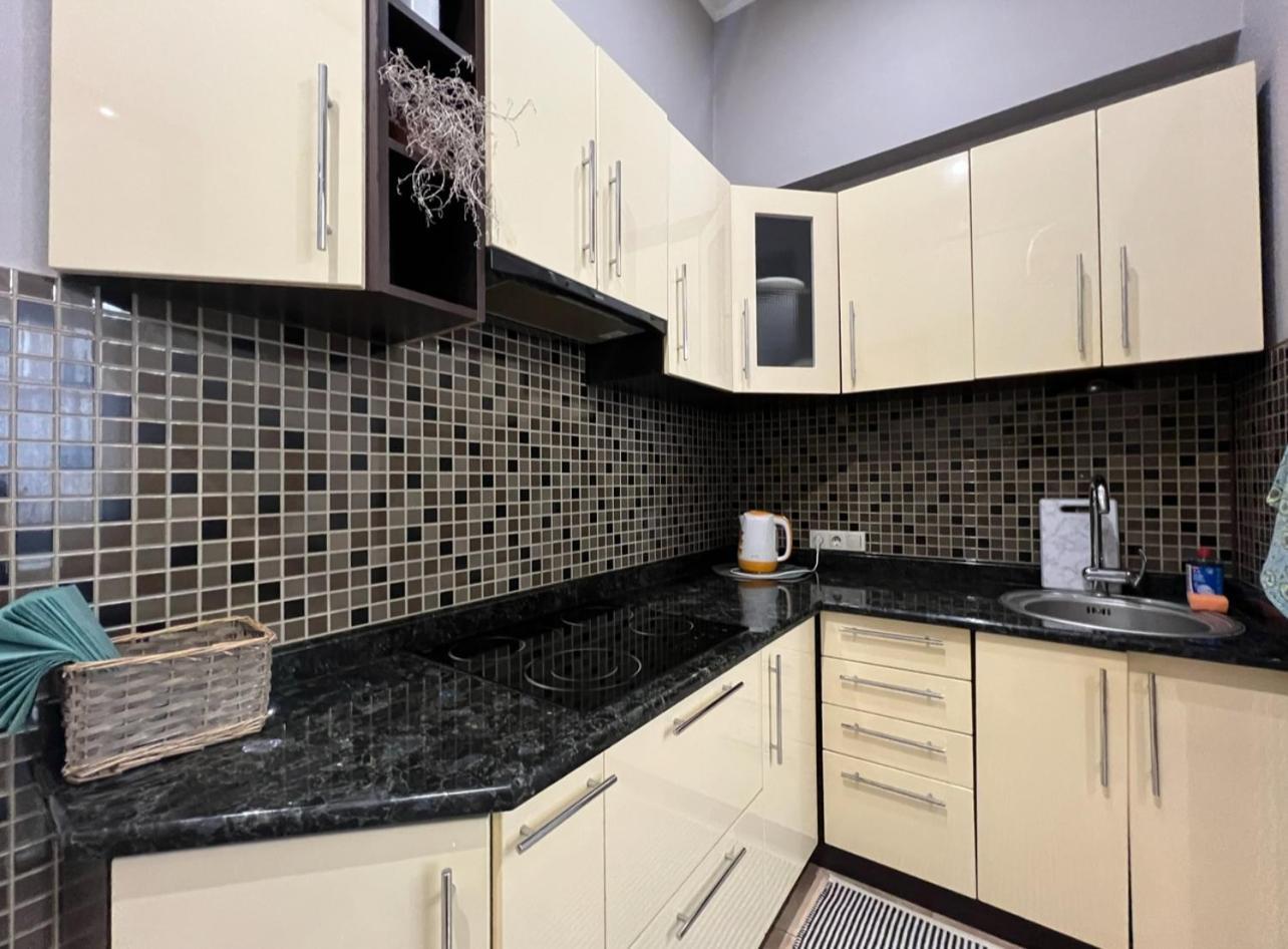 Apartment Lesya Kurbasa Lviv Eksteriør billede