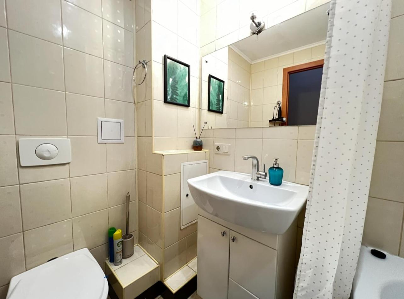 Apartment Lesya Kurbasa Lviv Eksteriør billede