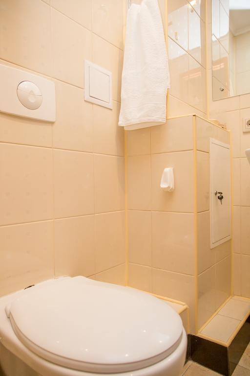 Apartment Lesya Kurbasa Lviv Eksteriør billede